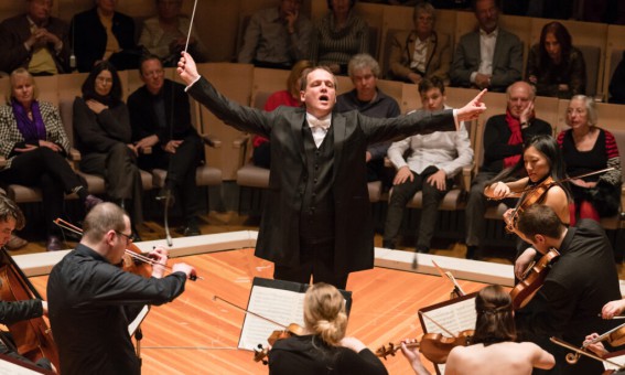 Matthias Manasi Berliner Camerata Philharmonie Berlin Photo: Peter Adamik