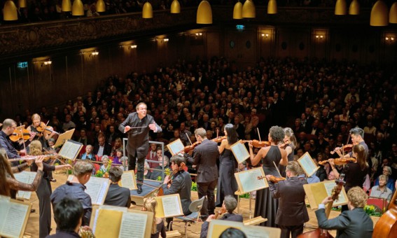 Matthias Manasi Tonhalle Zurich Photo: Louis Rafael Rosenthal